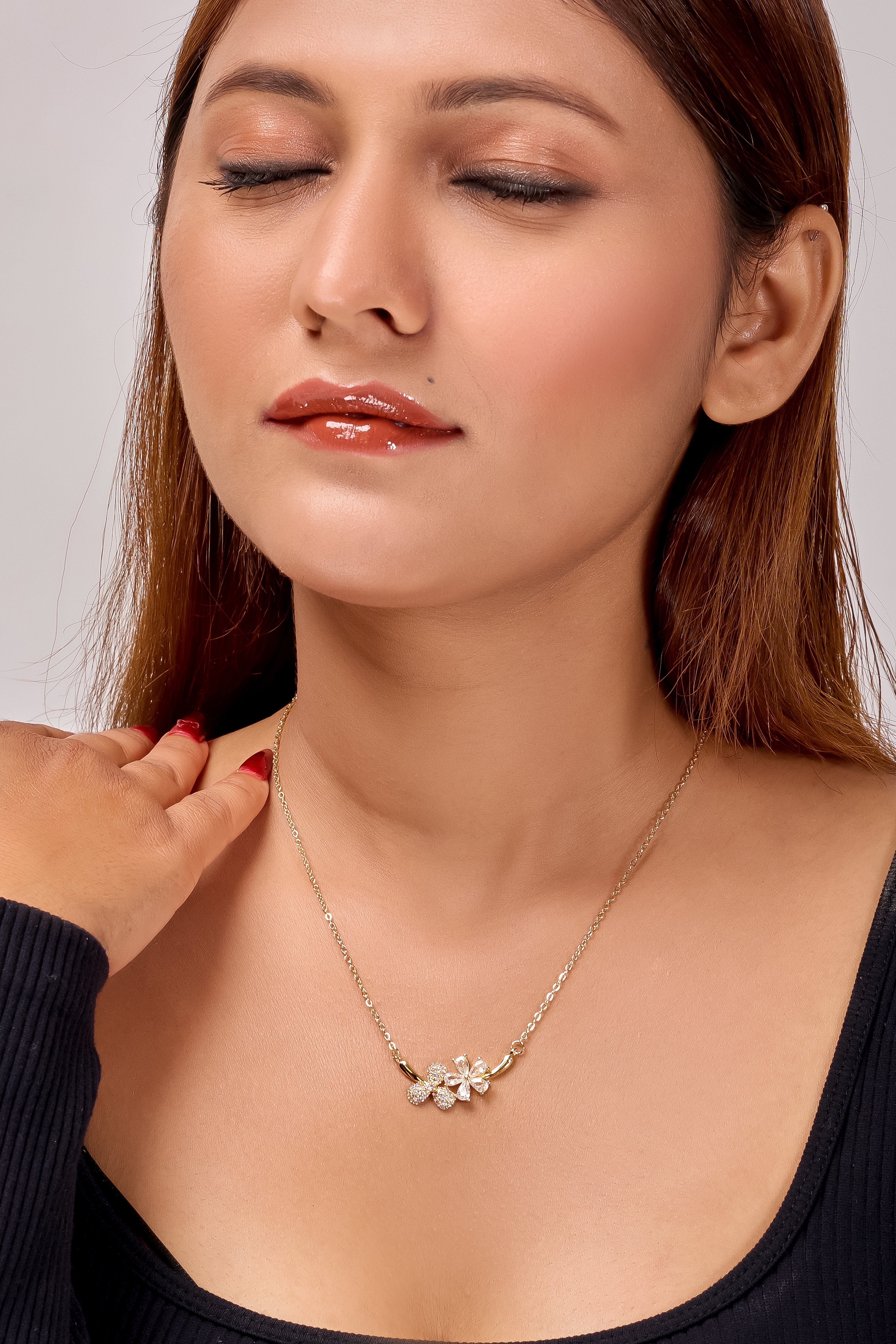 Blossom Grace Neckless GWN -11