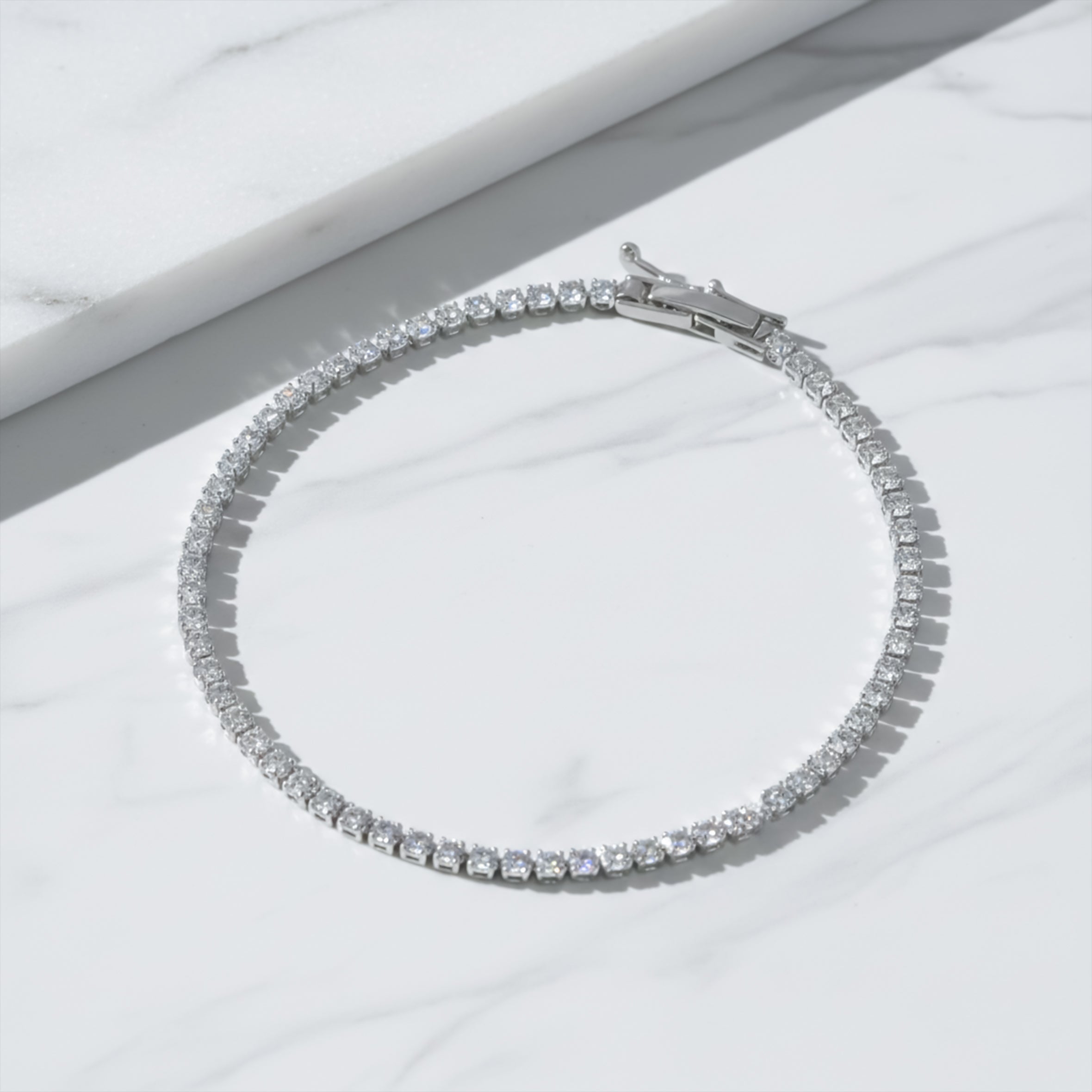 Ishq Silver Solitaire Braclate GWB -30