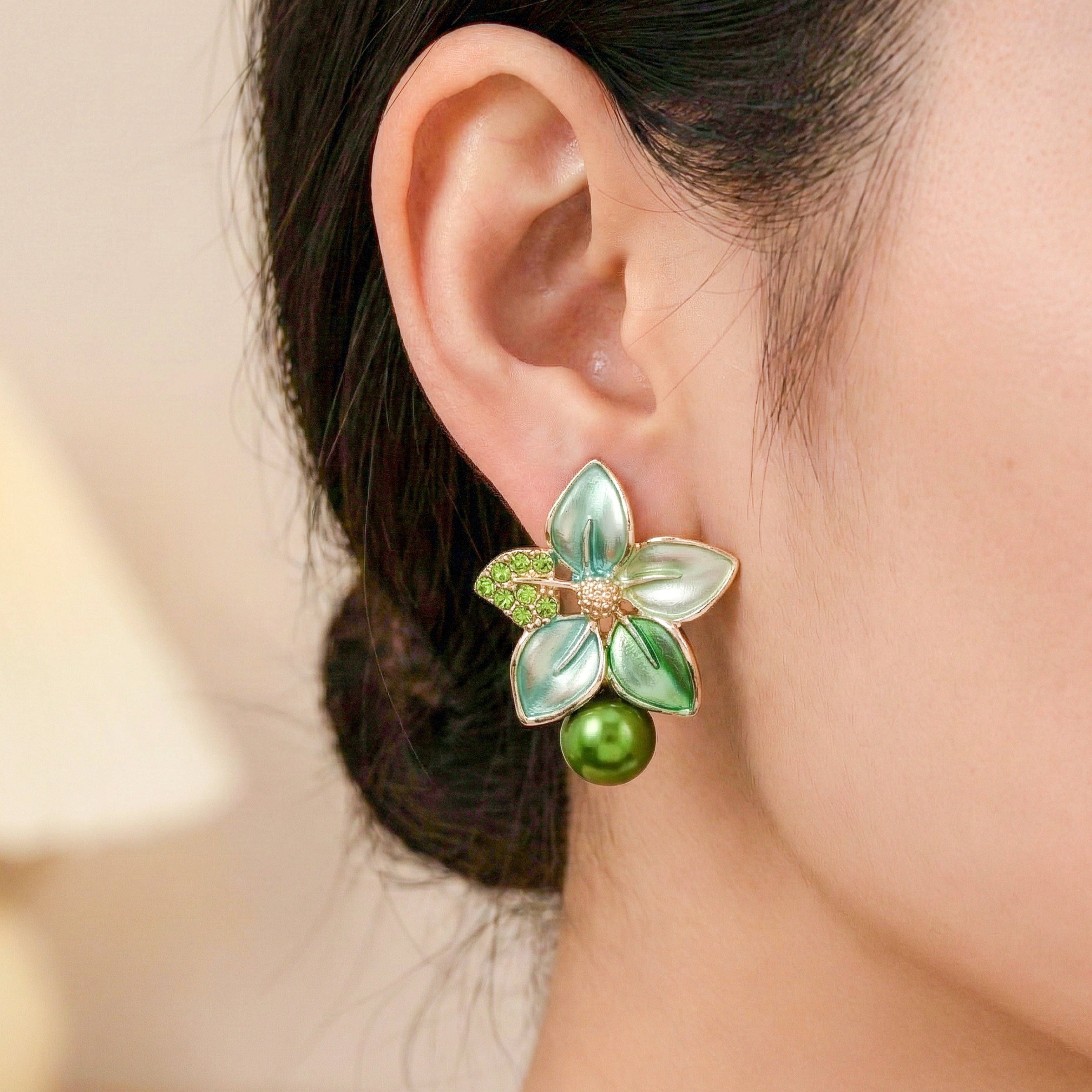 Enamel Pearl Earrings GWE -184