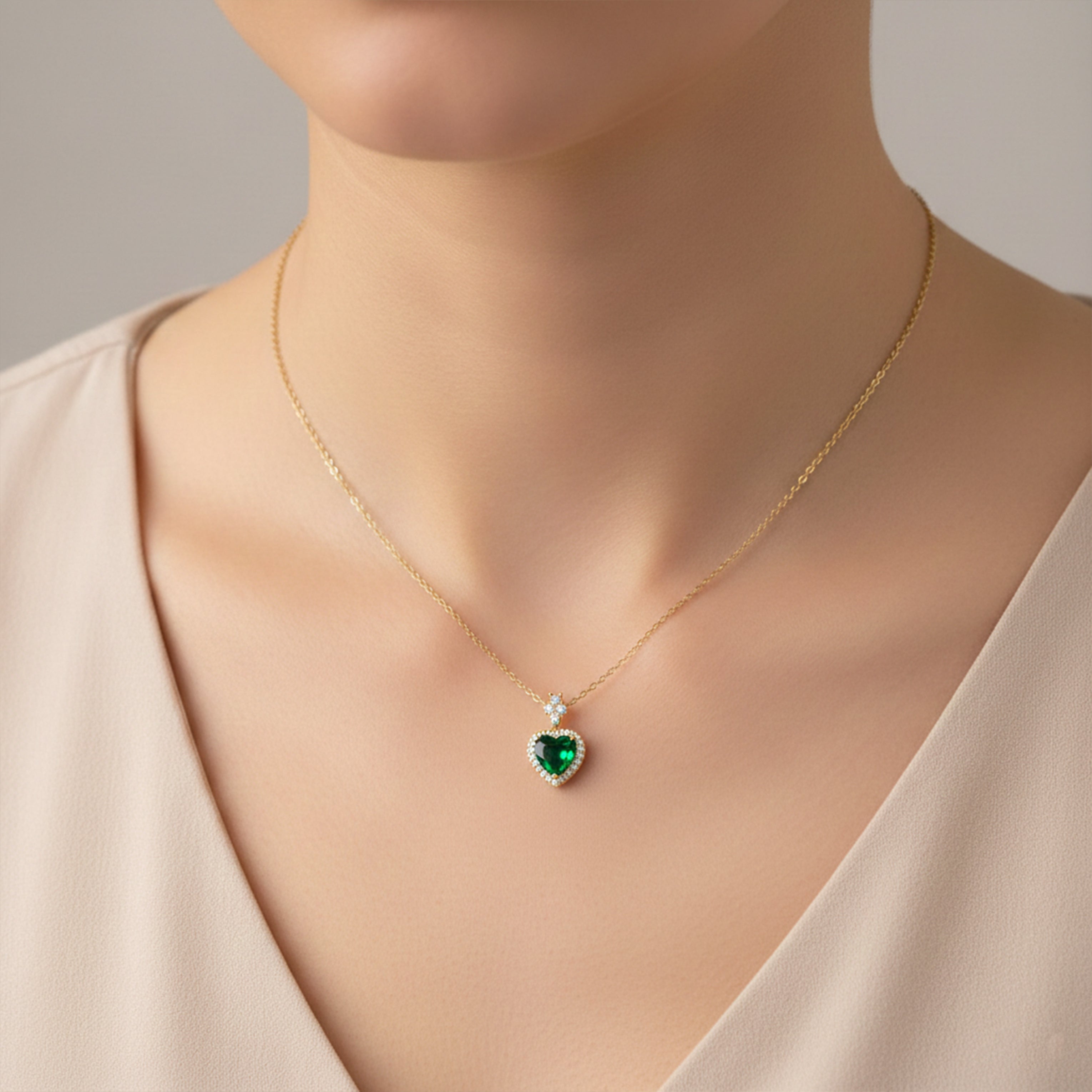 Emerald Heart Drop Pendant Necklace GWN -163