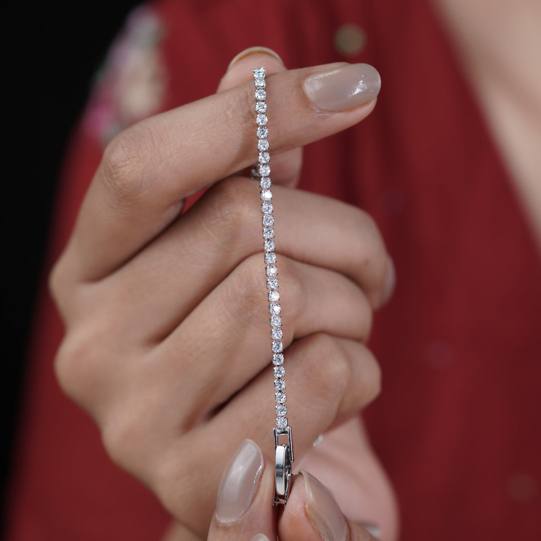 Ishq Silver Solitaire Braclate GWB -30