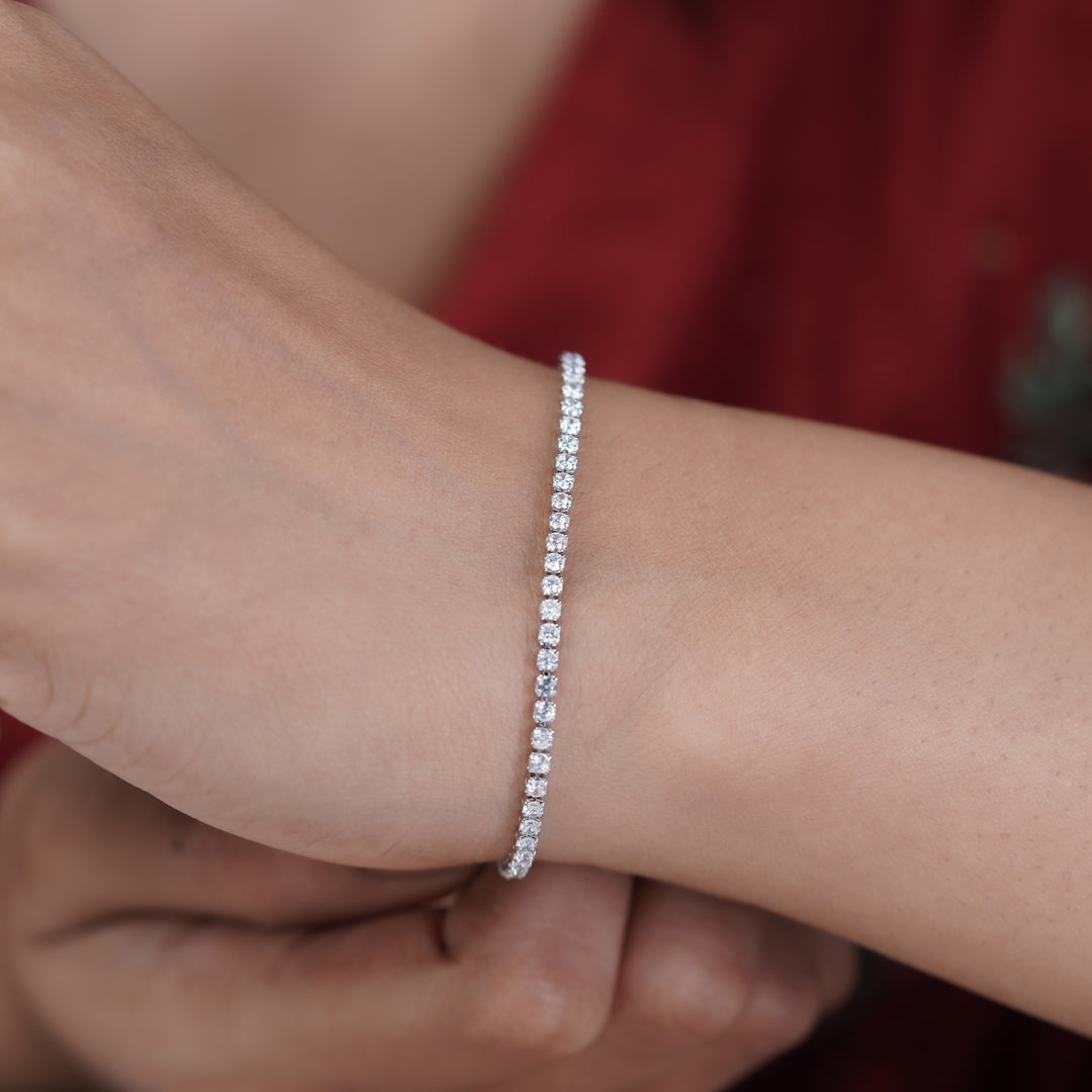 Ishq Silver Solitaire Braclate GWB -30