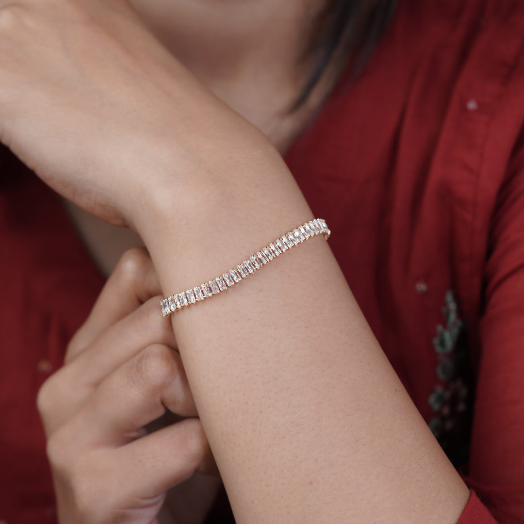 Hridaya Gold Embrace Bracelet GWB -29